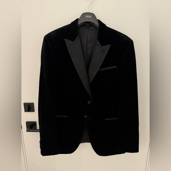 Hugo Boss Men’s Black Dinner Jacket - Picture 1 of 9